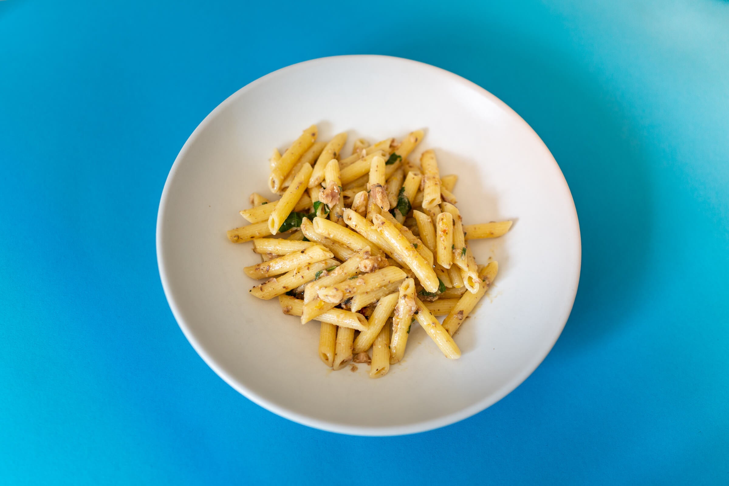 Penne mit Sardinen, Zitrone und Knoblauch