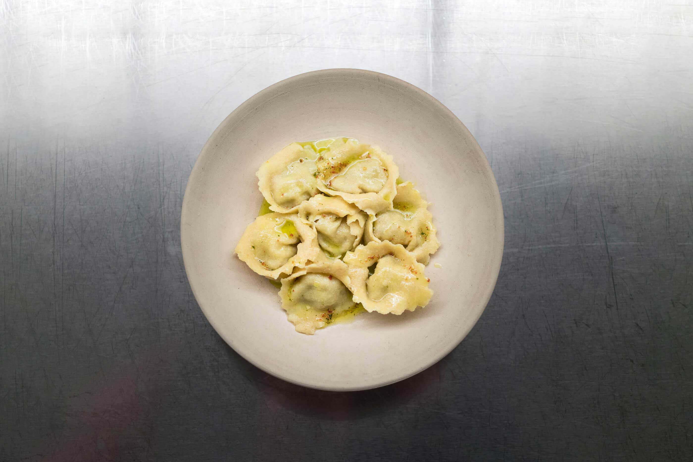 Rezept: Tortelli mit Artischocken und Minzöl