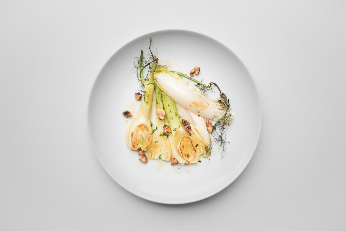 Fenchel, Chicorée und Nüsse